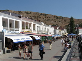 Набережная Назукина